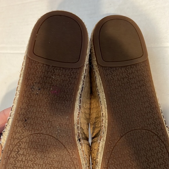 EUC Michael Kors embossed logo leather flat espadrilles shoes Tan caramel 10 - Picture 12 of 12